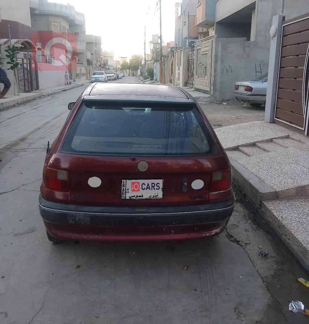 اوبل استرا
